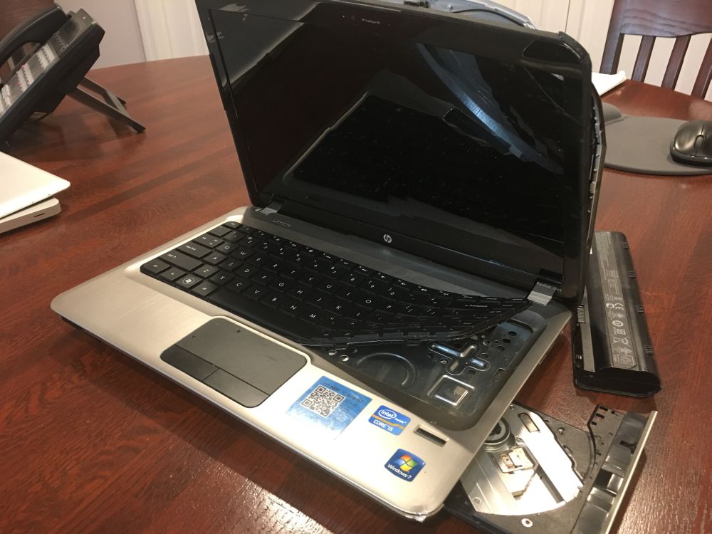 Corona Broken HP laptop Computer